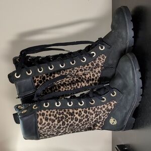Timberland Leather Animal Print Cheetah Lace up boots Size 6 Women's